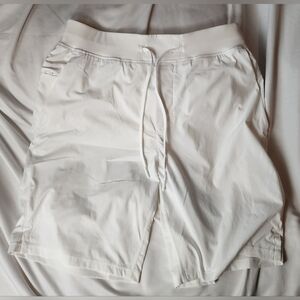 Men’s Lululemon White Shorts Athletic Size Drawstring